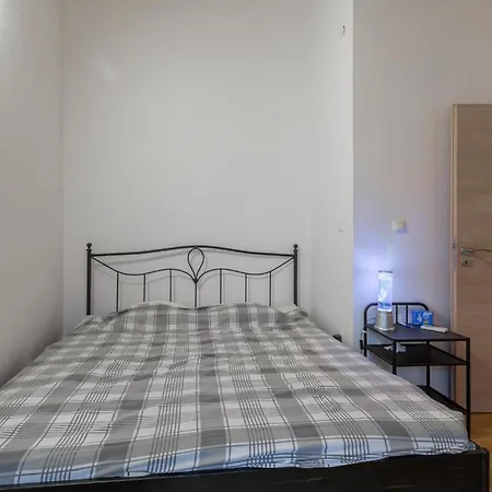 2 Bedroom Gorgeous In Apartmán